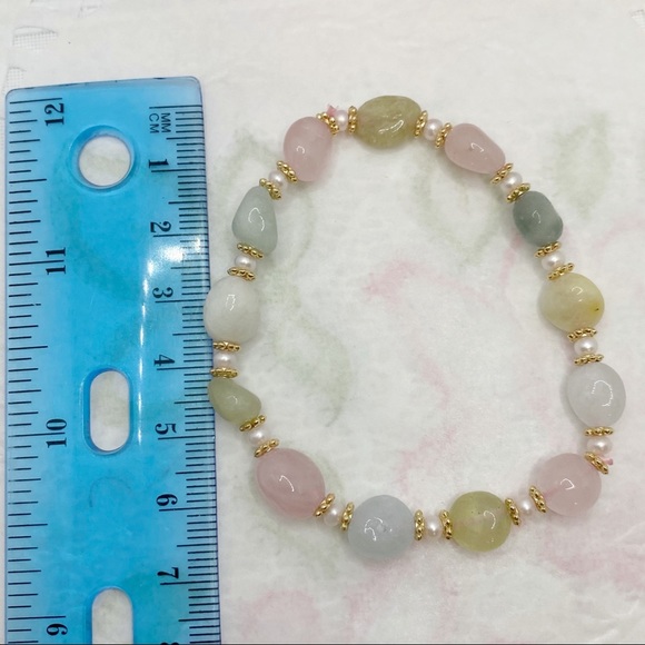 Nature Morganite Crystal with pearl bracelet - Picture 8 of 9